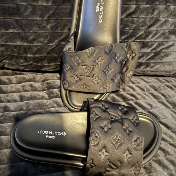 Fashion Black Monogram Sandals - Picture 1 of 2